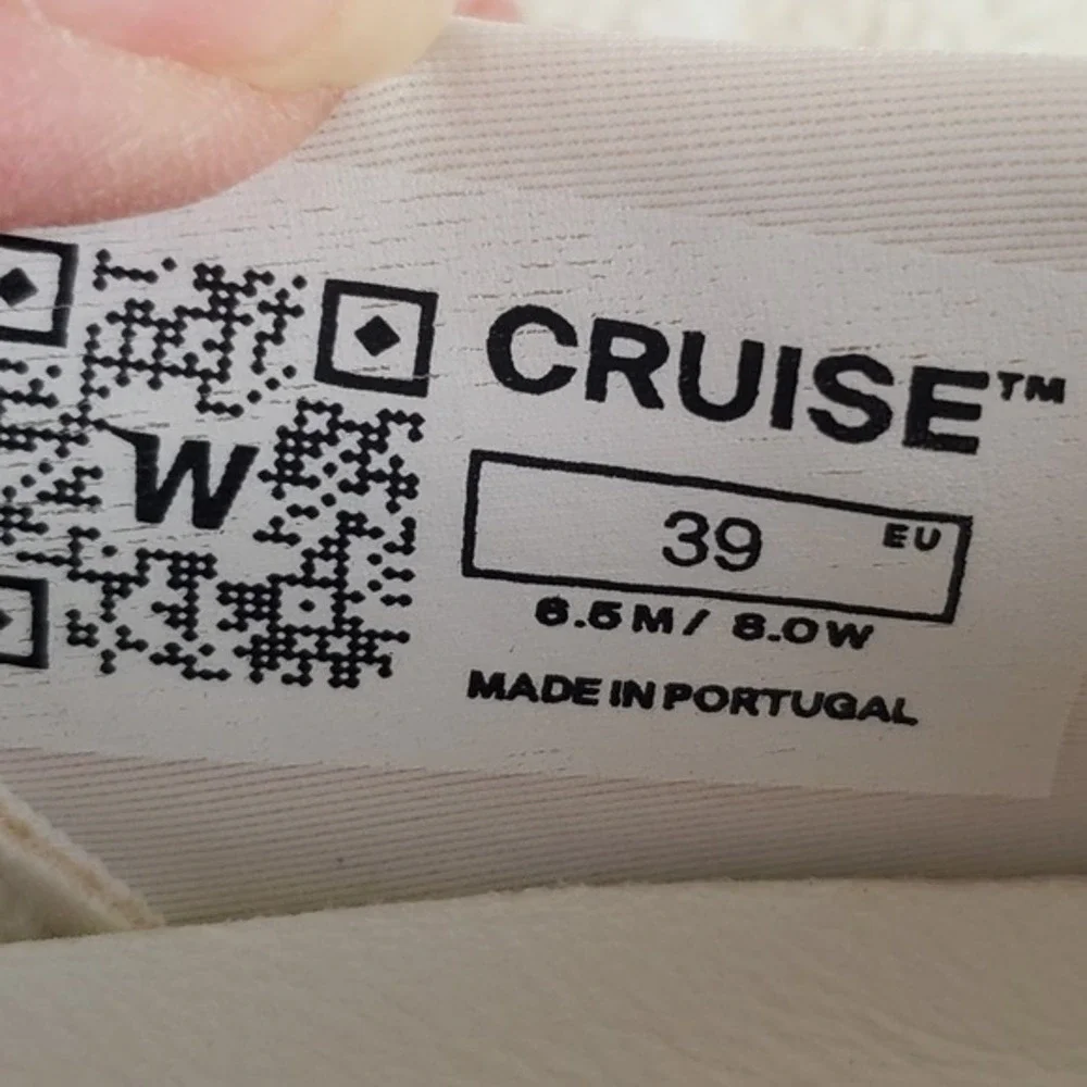 Wolf & Shepherd Cruise Tre Womens Shoes Sz 8 White Vanilla Suede Slip On Sneaker